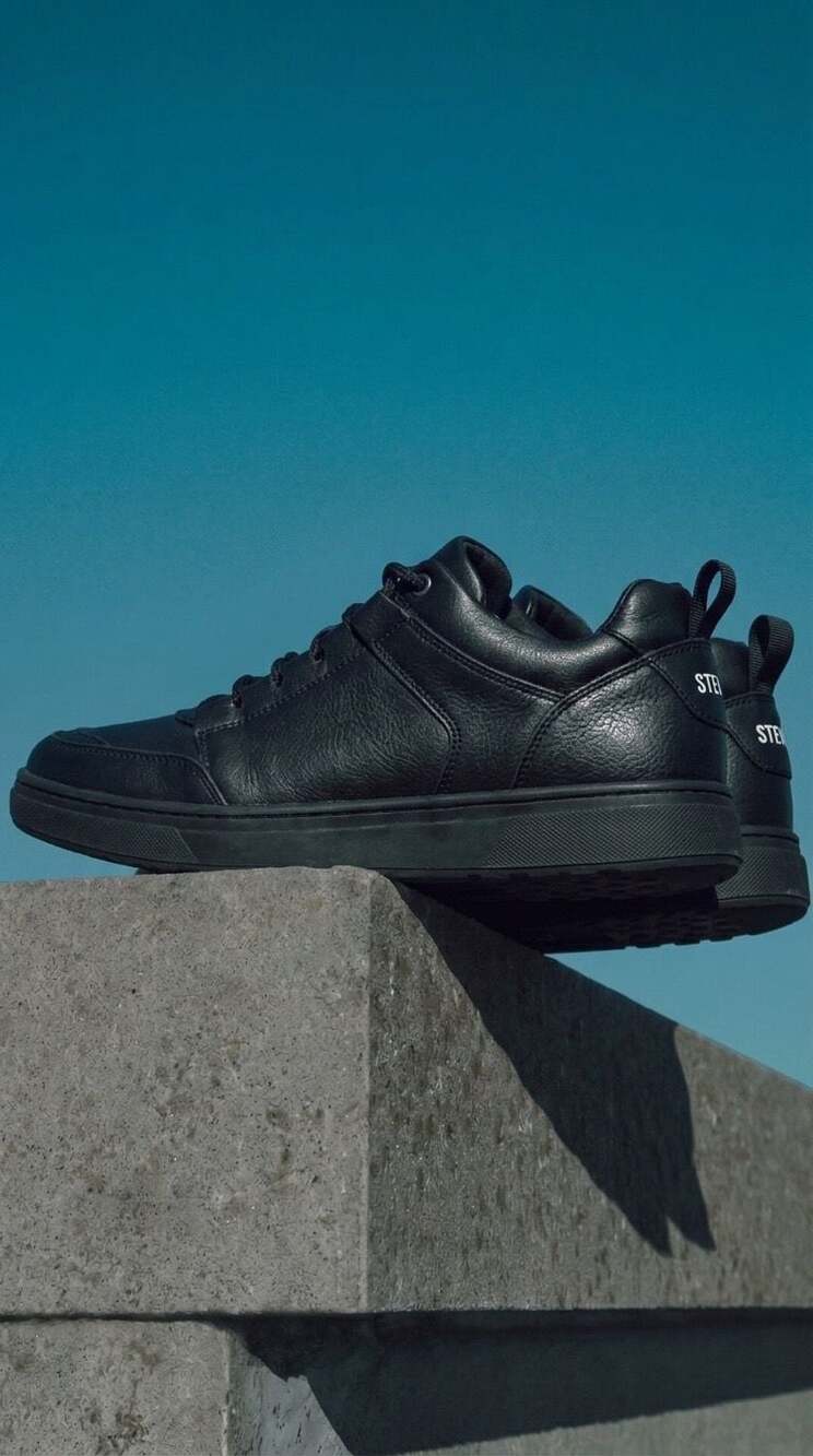Steve Madden HOWL Black Leather Casual Sneakers